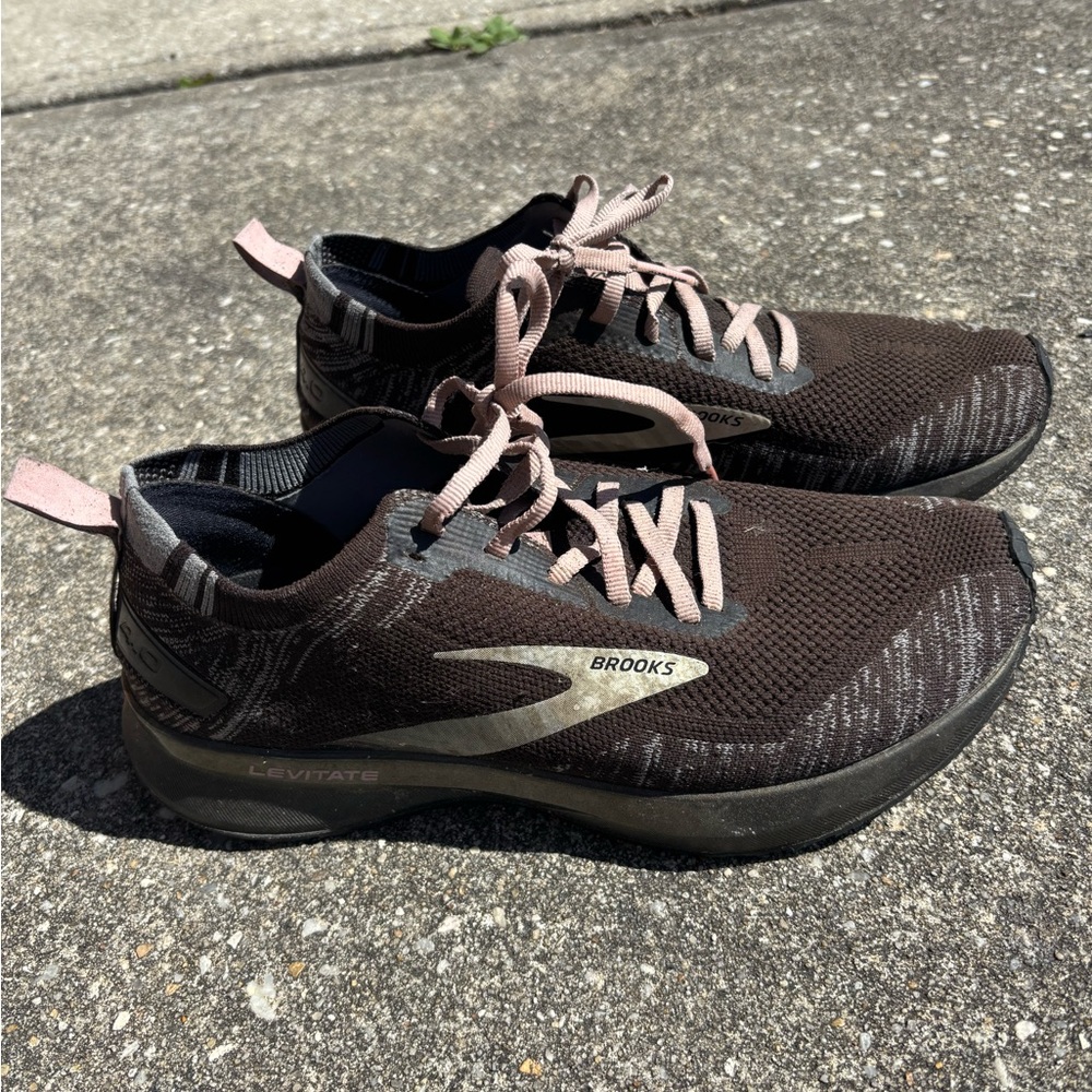 Brooks Women's Black Running Shoes